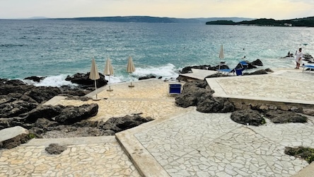 CHORVATSKO – OSTROV KRK – Hotelový resort Dražica ***