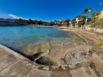 CHORVATSKO – OSTROV KRK – Hotelový resort Dražica ***