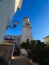 CHORVATSKO – OSTROV KRK – Hotelový resort Dražica ***