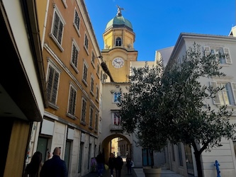 CHORVATSKO – OSTROV KRK – Hotelový resort Dražica ***